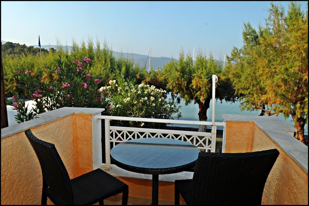 Posidonio Hotel Klima  部屋 写真